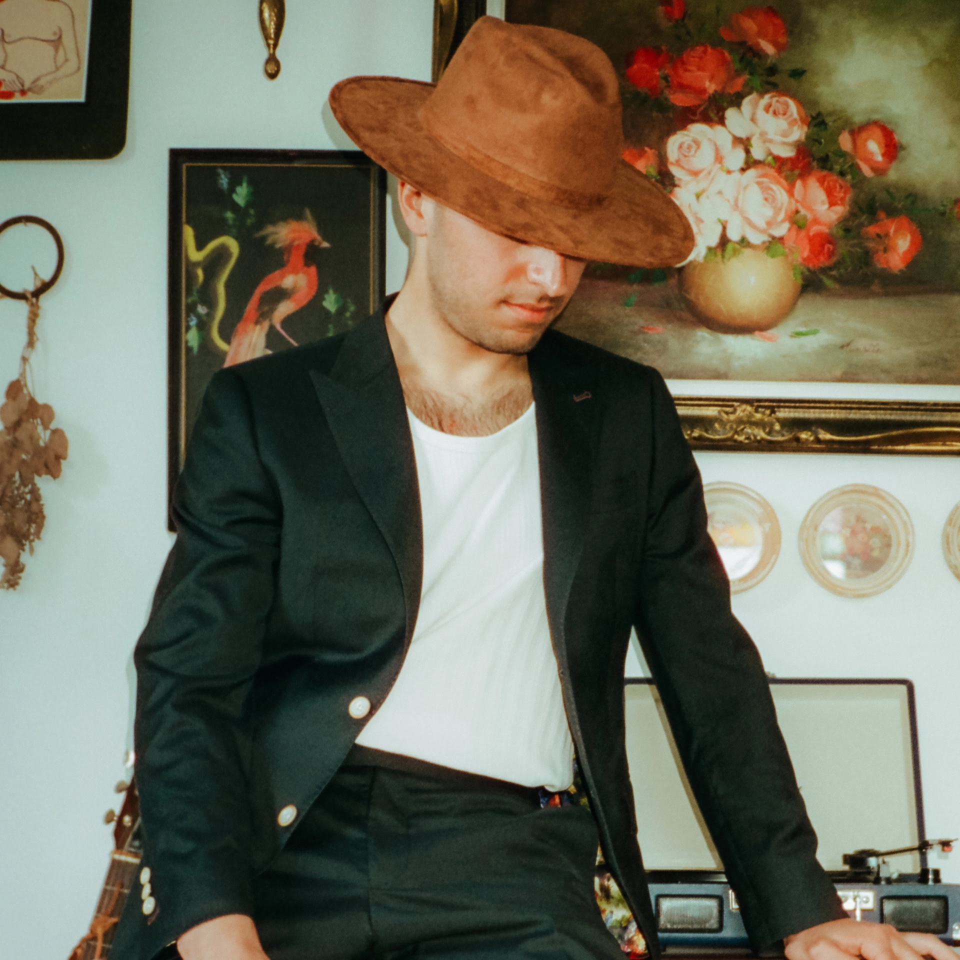 Holiday Season 2025 : A Guide to Christmas Party Outfits