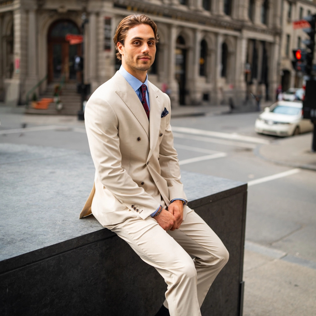 Pourquoi SUITABLEE Bat le Sur-Mesure Traditionnel
