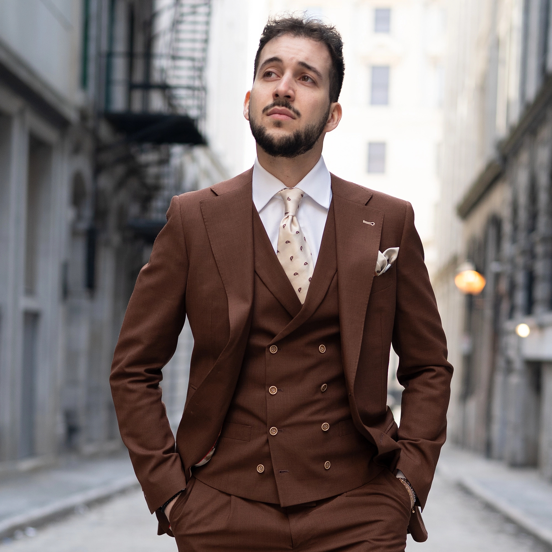 Made-to-Measure vs Off-the-Rack Men’s Suits: What are the Differences?