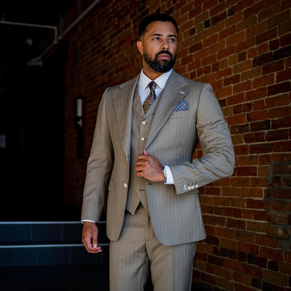 Costumes D'affaires à Ottawa : Pourquoi Les Professionnels Choisissent SUITABLEE