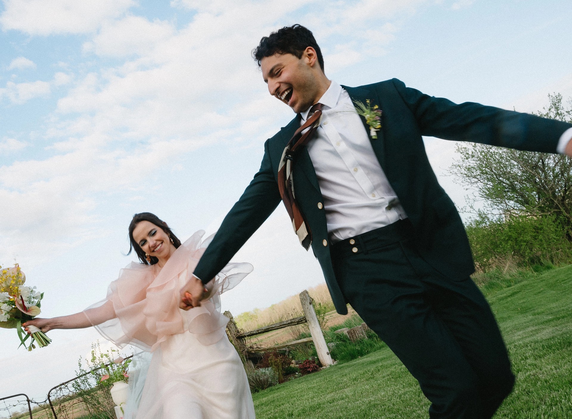 WEDDING SUIT TRENDS 2025-2026