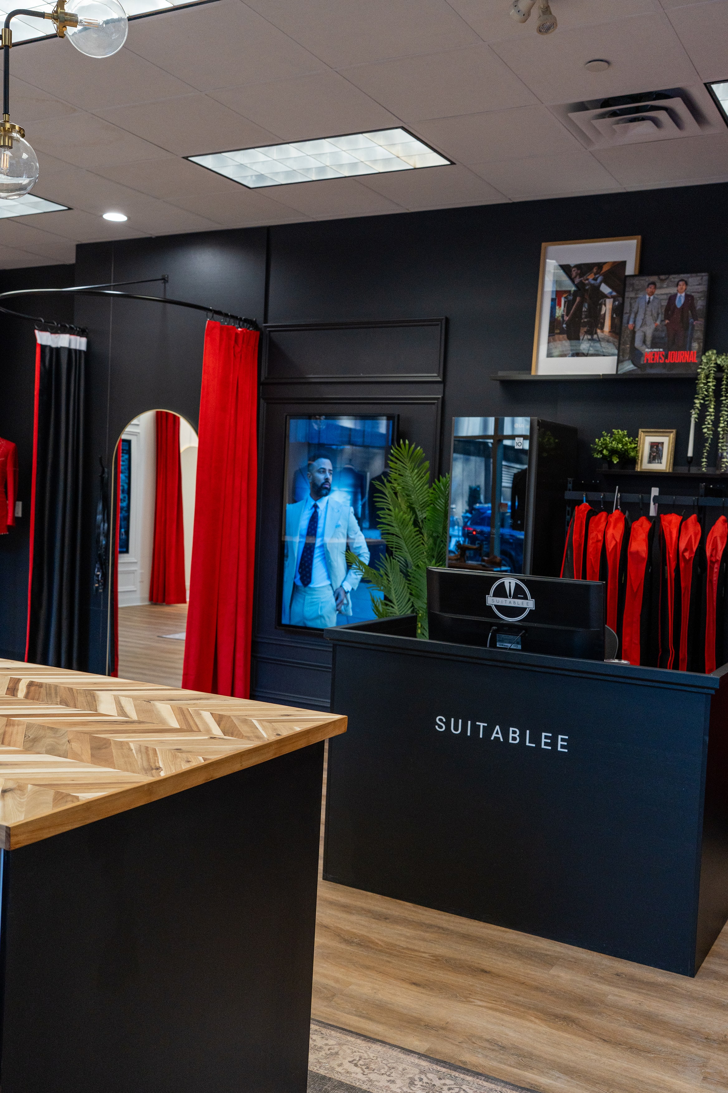 SUITABLEE Showroom Image