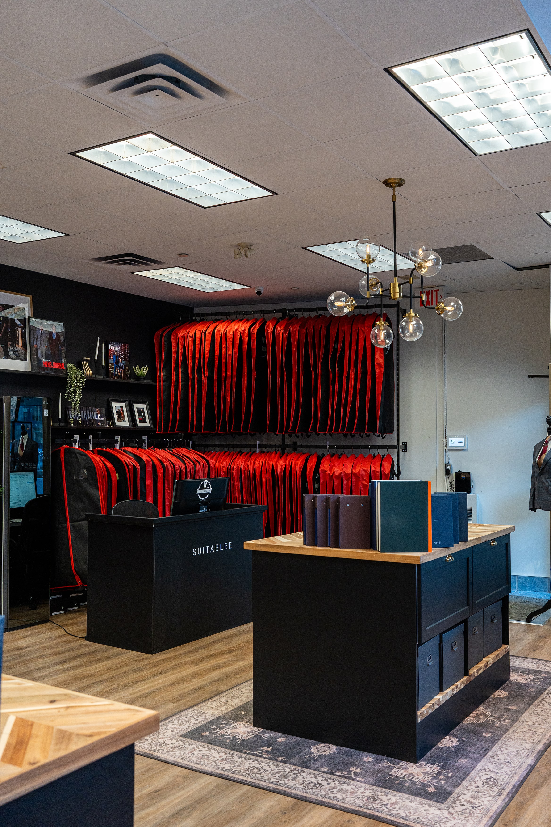 SUITABLEE Showroom Image