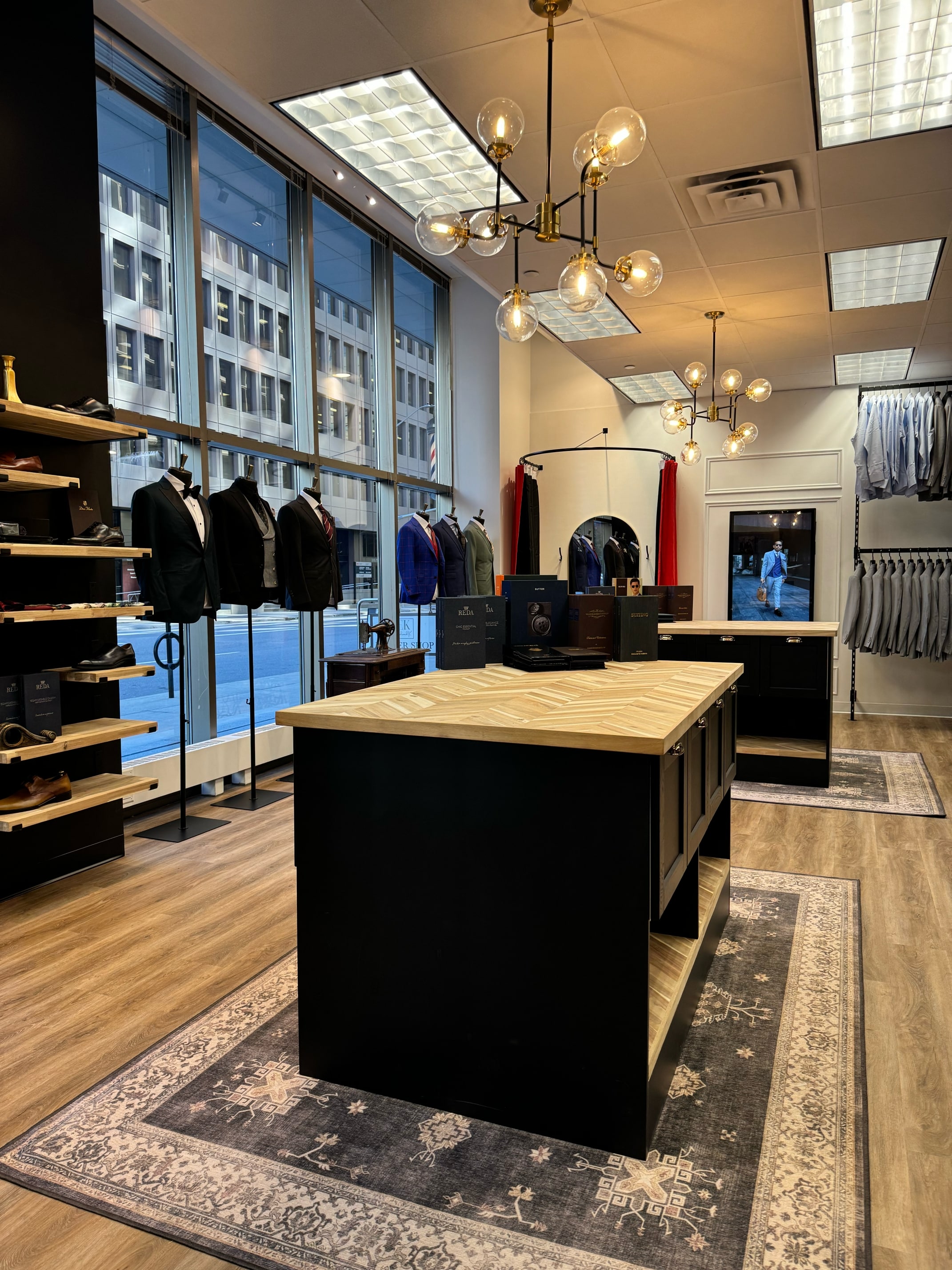 SUITABLEE Showroom Image