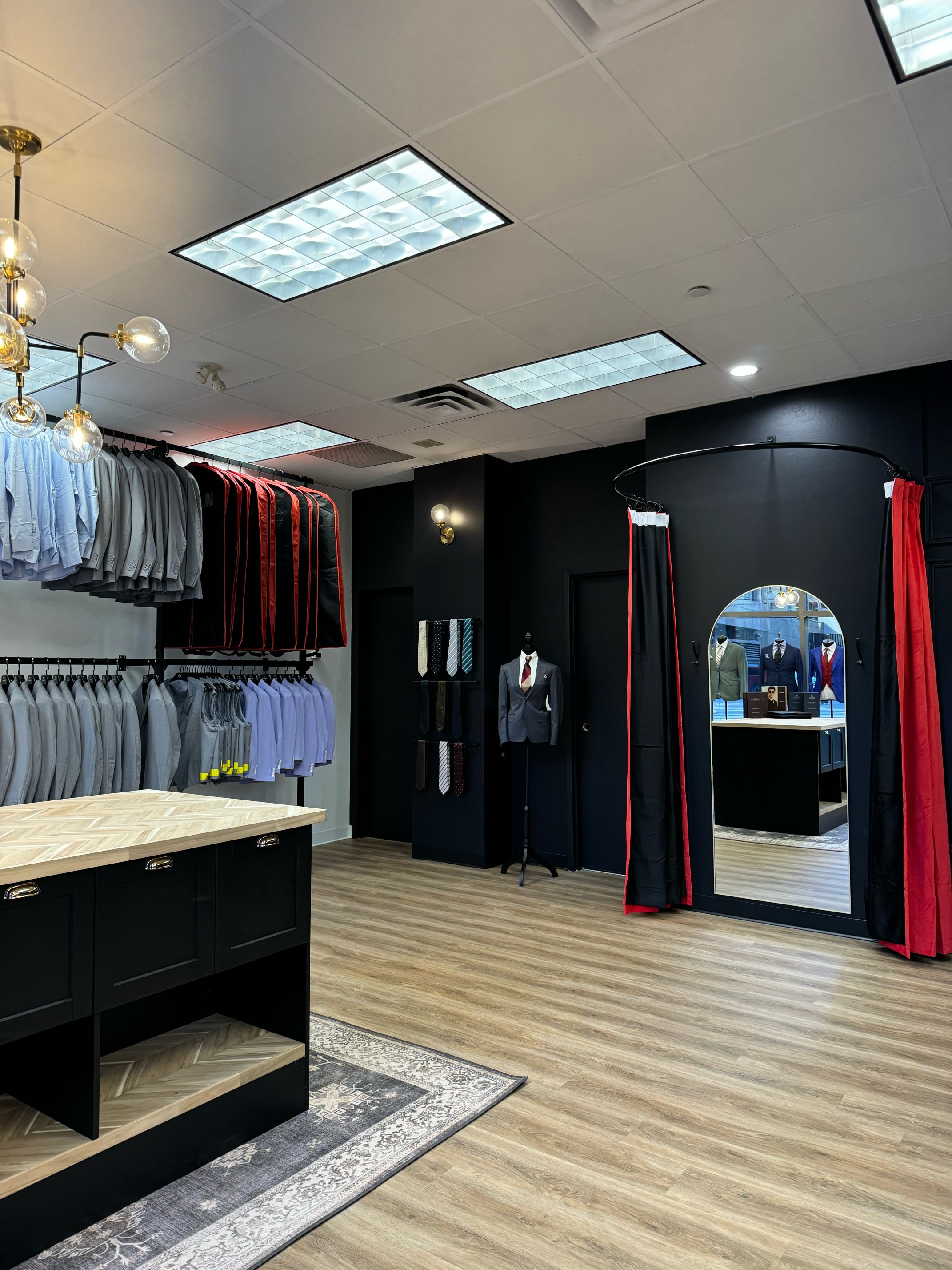 SUITABLEE Showroom Image