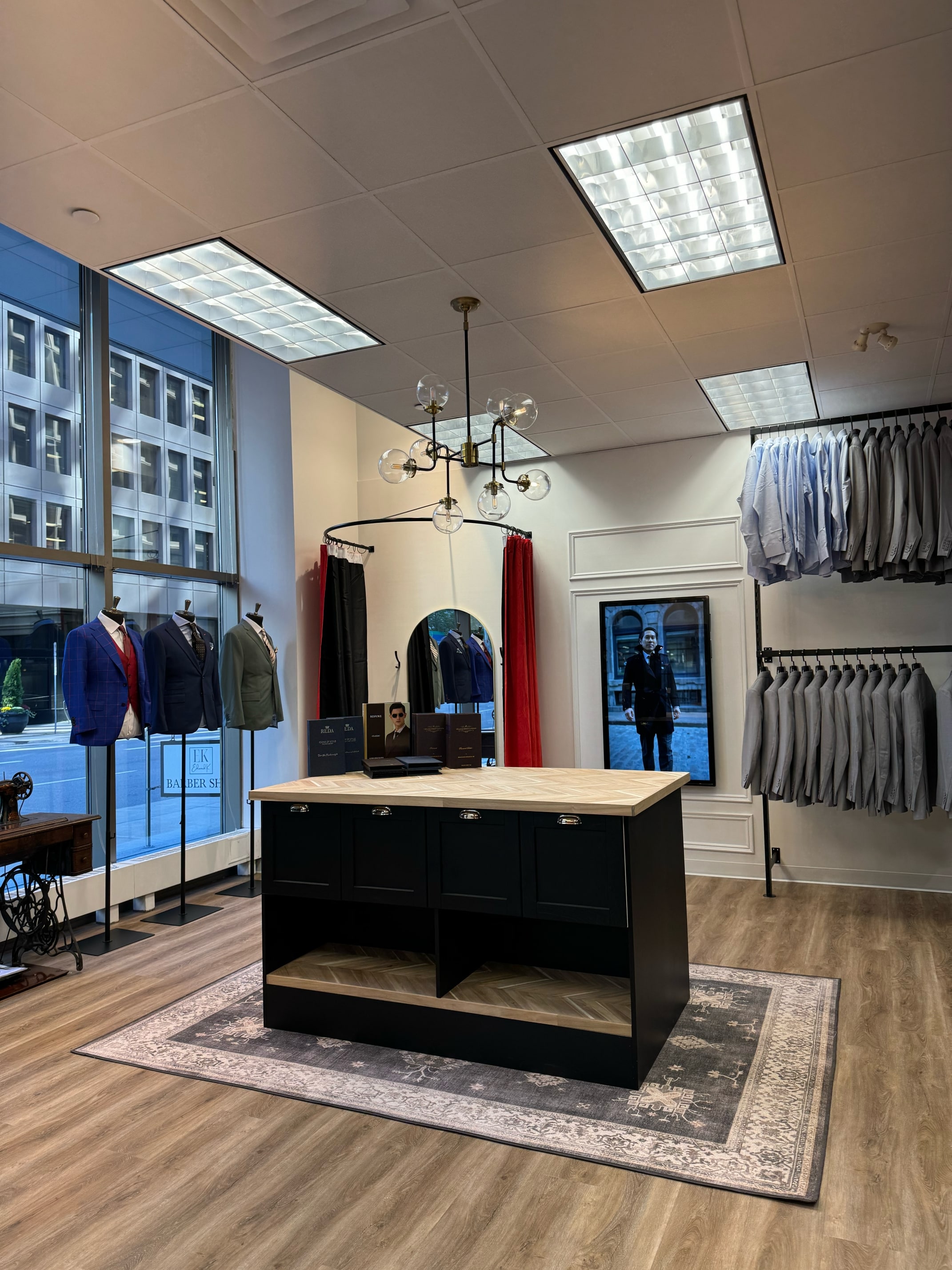 SUITABLEE Showroom Image