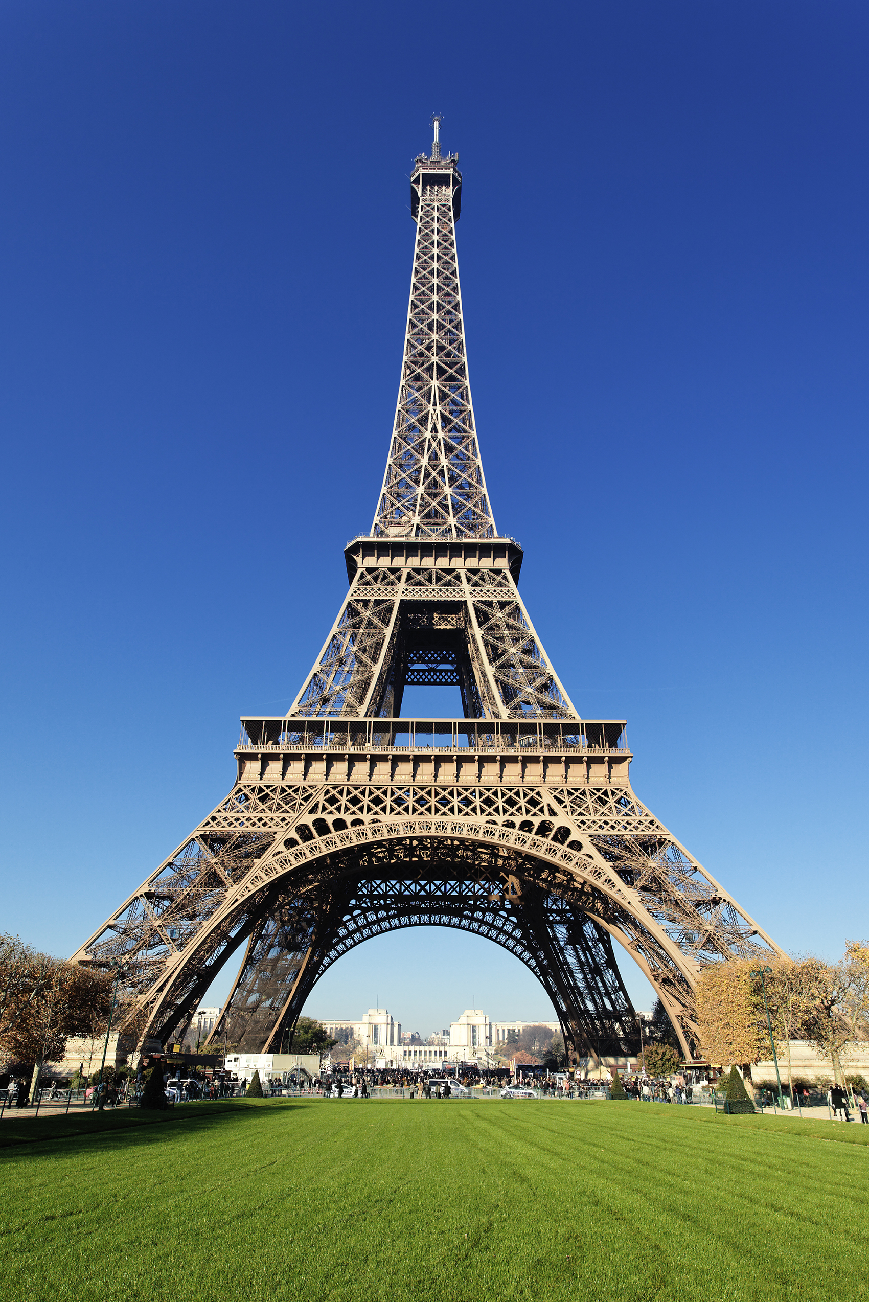 SUITABLEE Showroom Image