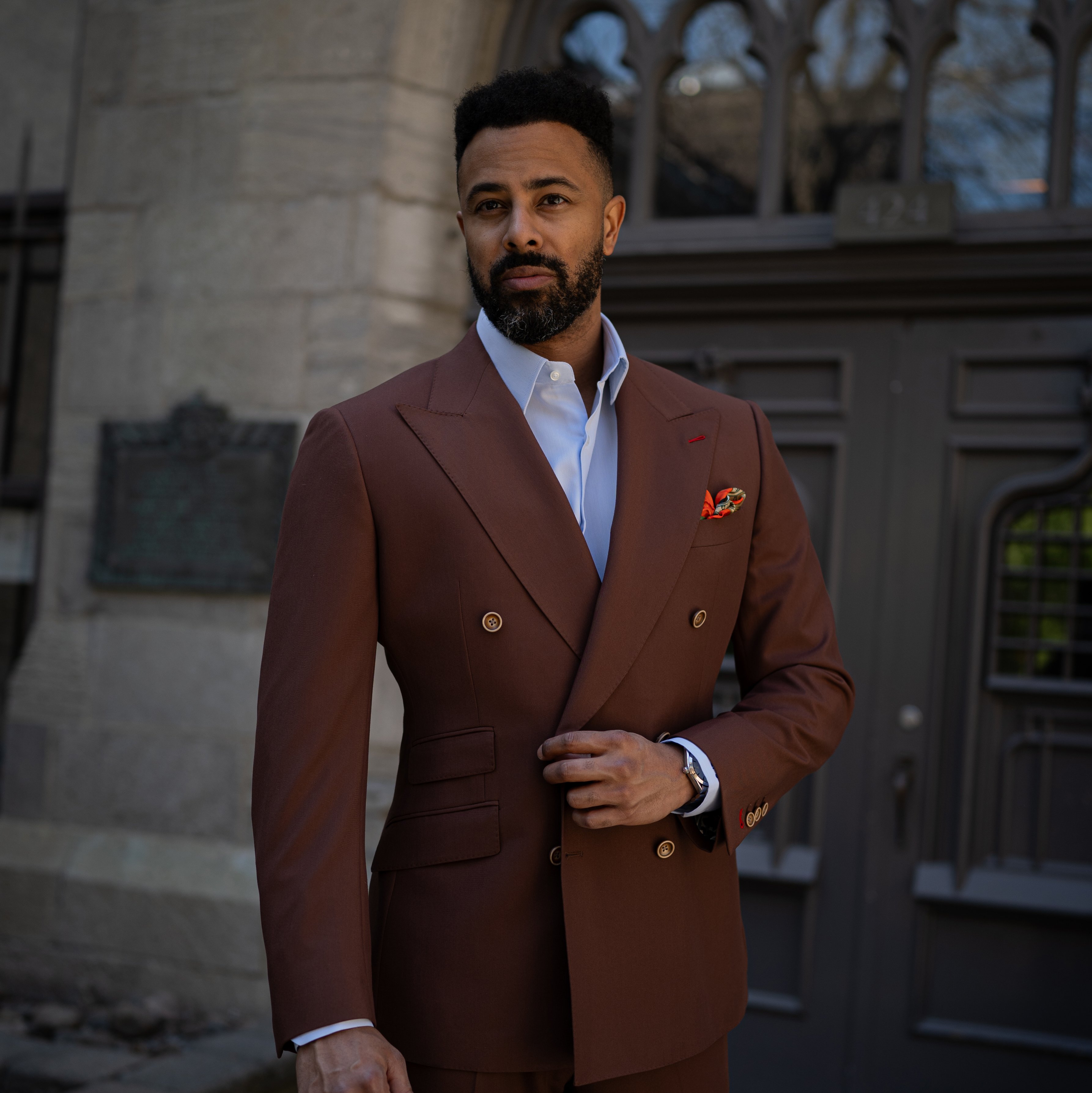 Brown-suit-peak-lapel.jpg Brown-suit-peak-lapel.jpg