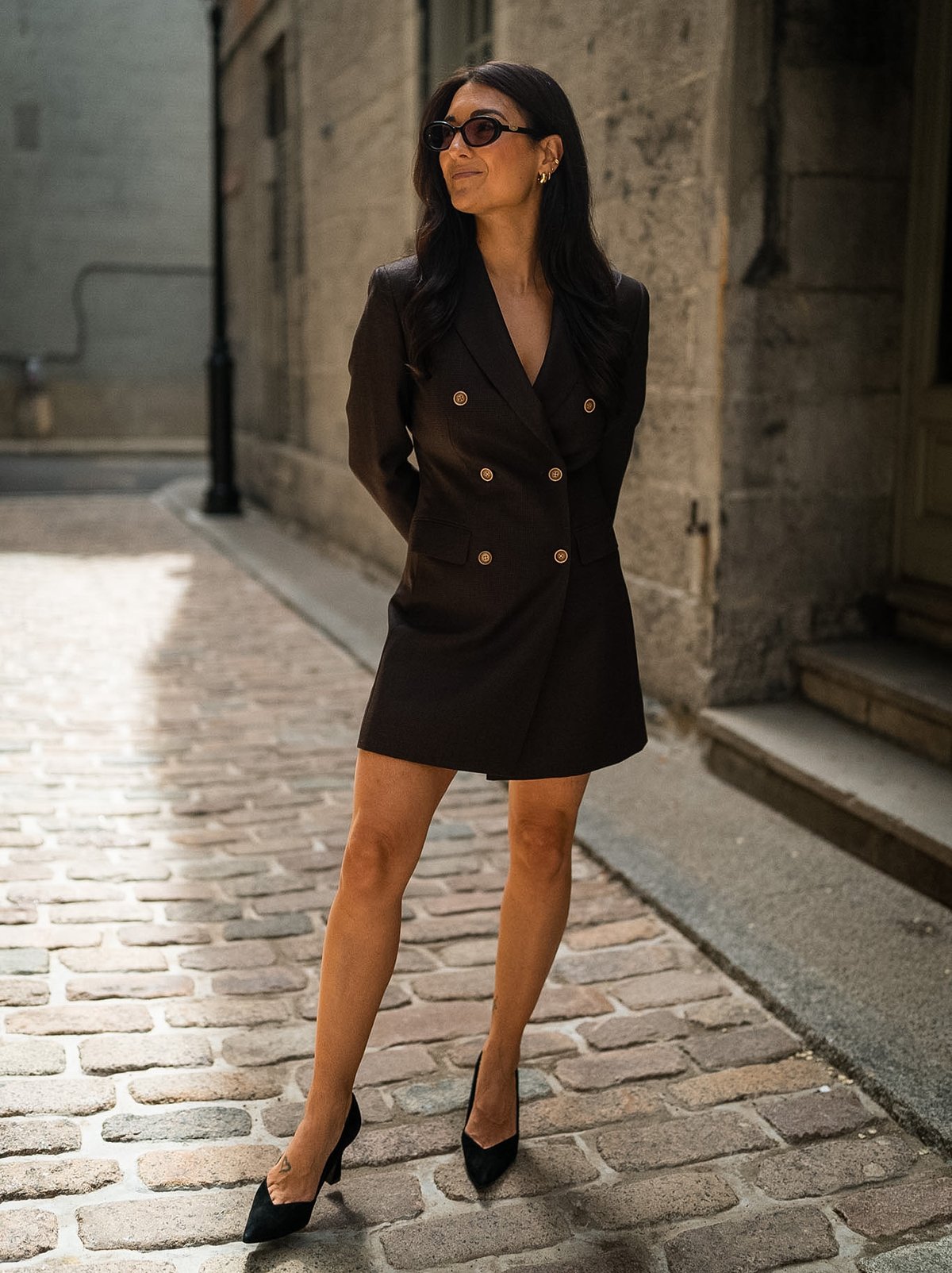 custom-double-breasted-blazer-dress-in-brown-houndstooth-SUITABLEE-tailoring-full-body_1.jpg