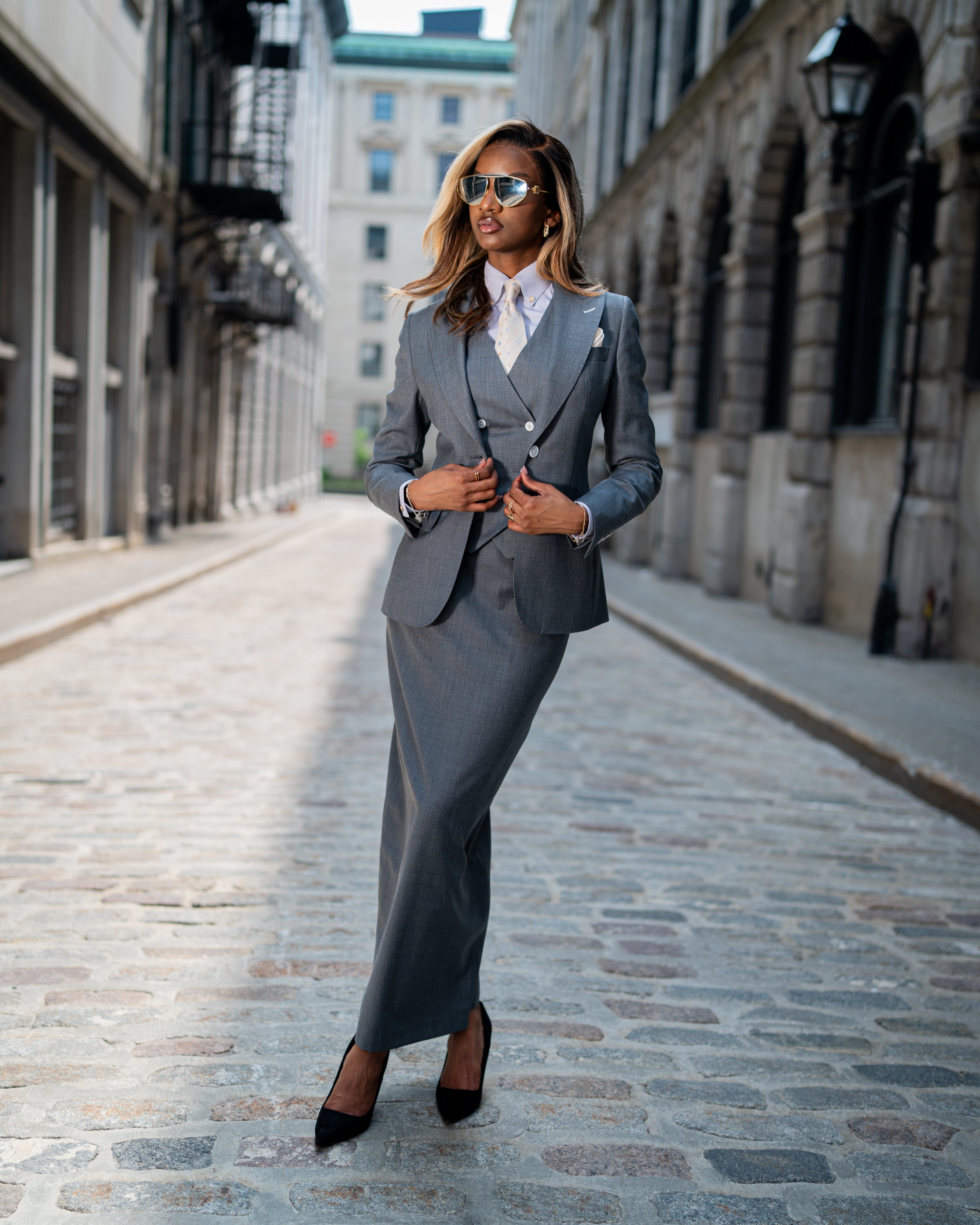 grey-two-button-womens-suit-with-double-breasted-vest-street-style.jpg grey-two-button-womens-suit-with-double-breasted-vest-street-style.jpg