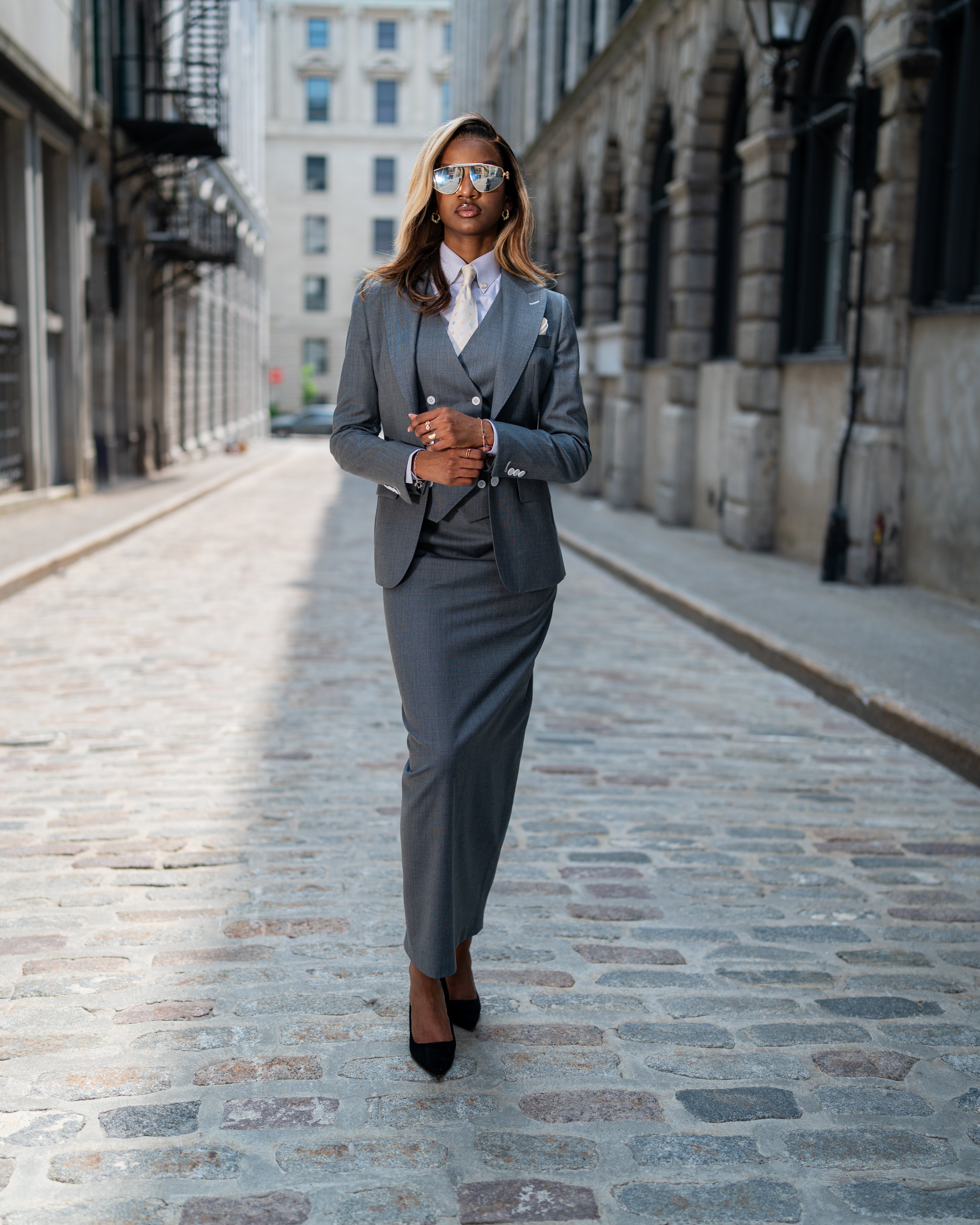 grey-womens-tailored-suit-double-breasted-vest-street-style.jpg grey-womens-tailored-suit-double-breasted-vest-street-style.jpg