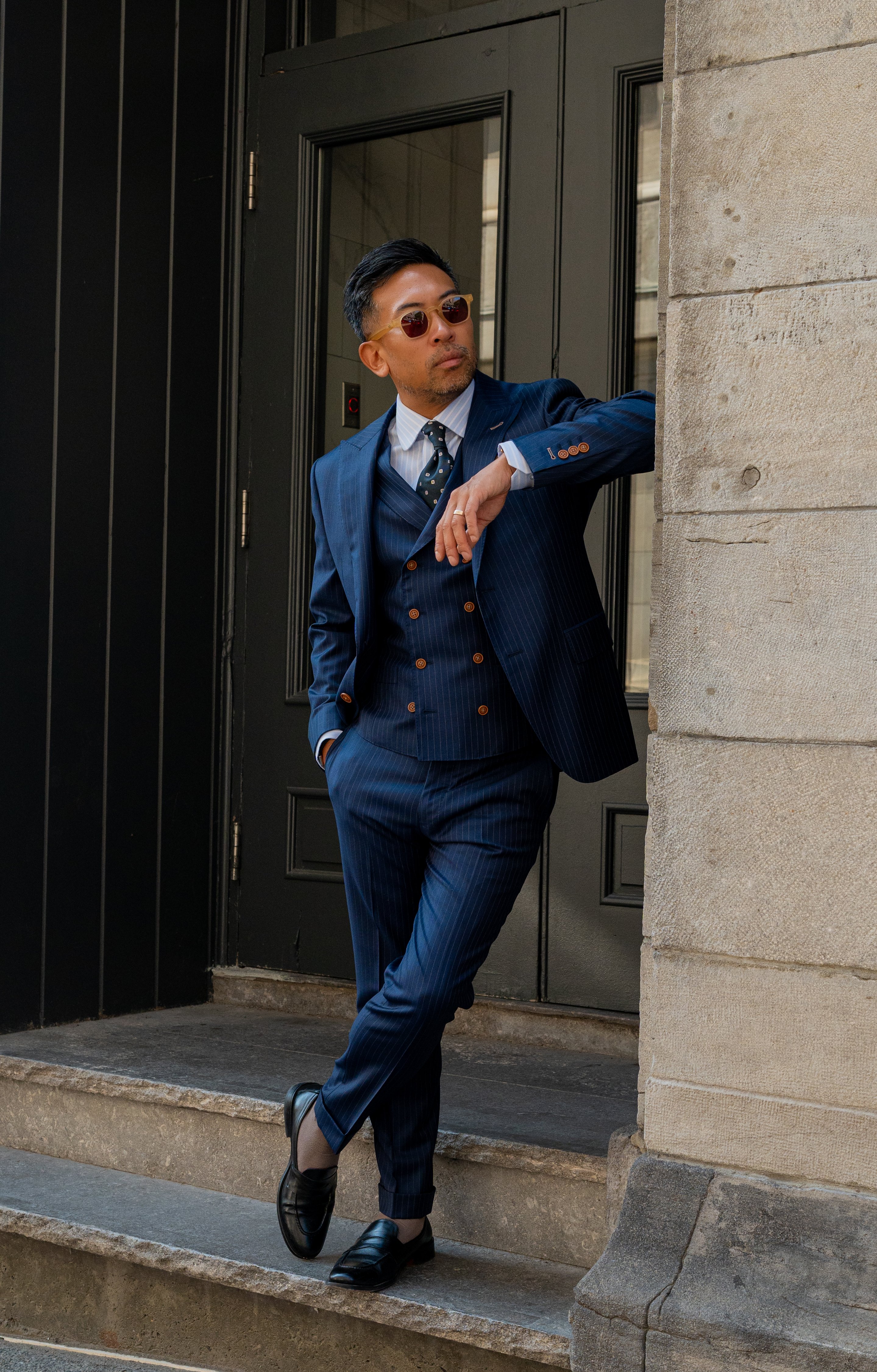 navy-blue-pinstripe-double-breasted-suit-street-style.jpg navy-blue-pinstripe-double-breasted-suit-street-style.jpg