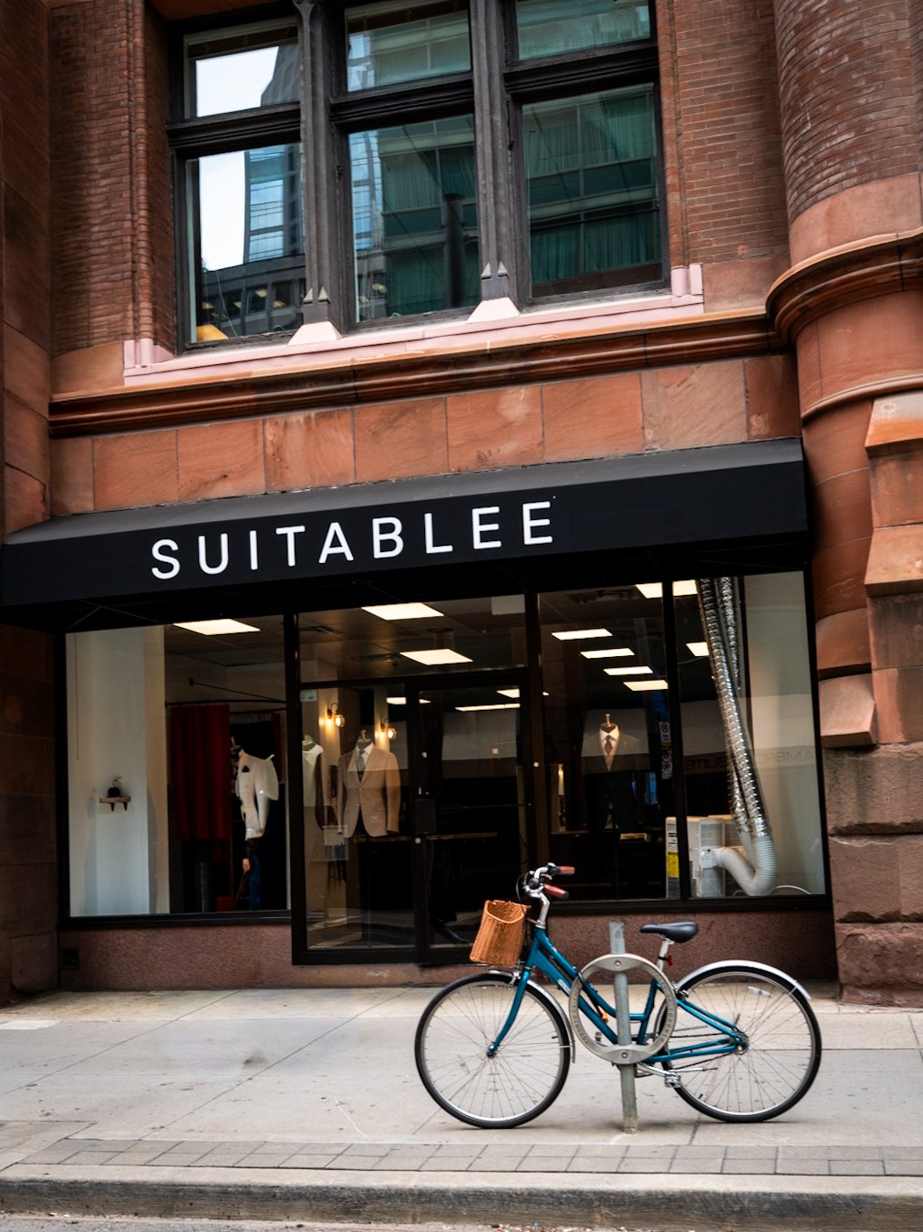suitablee-toronto-showroom-exterior-custom-suits.jpg suitablee-toronto-showroom-exterior-custom-suits.jpg