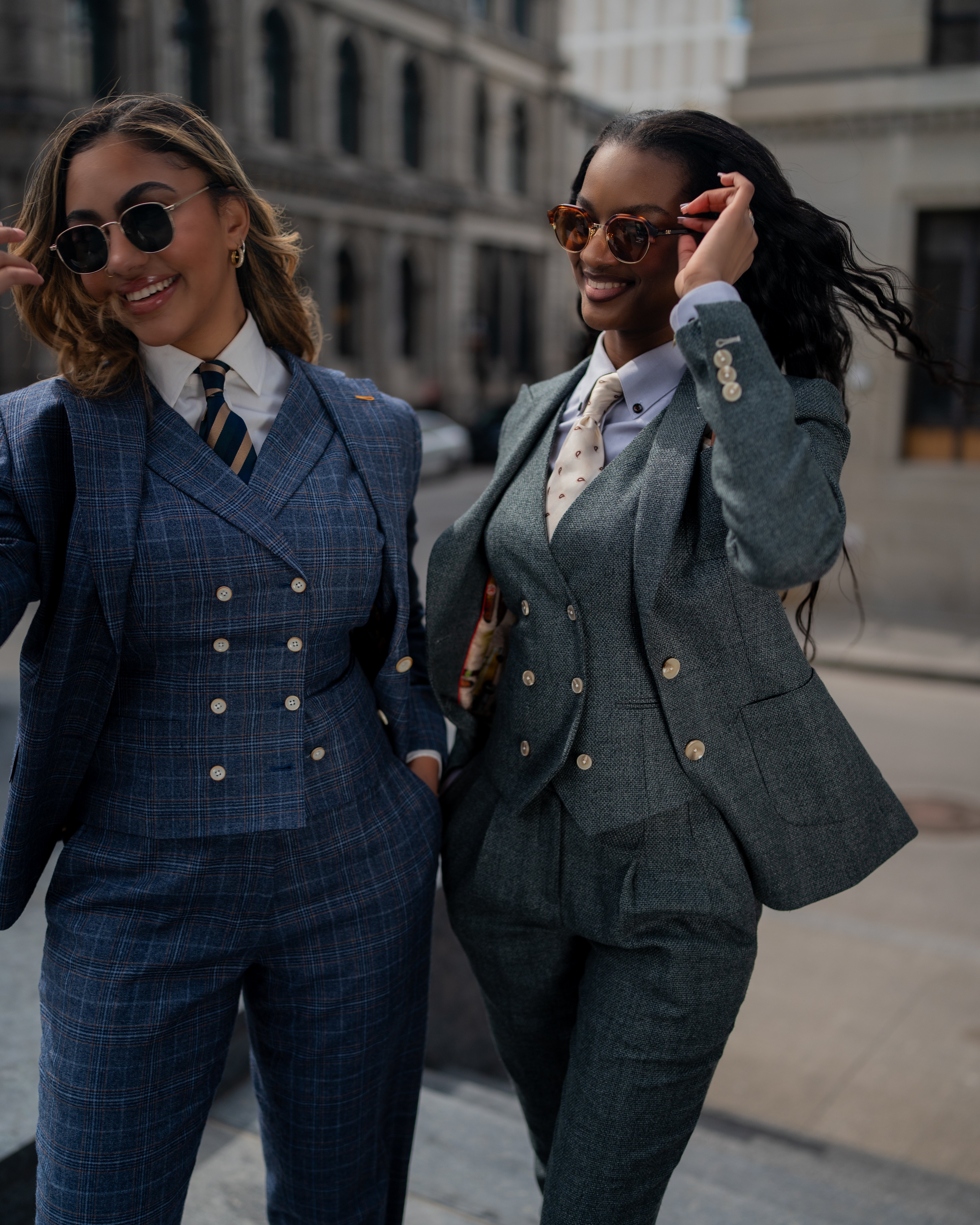 women-suits-street-style-blue-and-green-tailored-vests.jpg women-suits-street-style-blue-and-green-tailored-vests.jpg