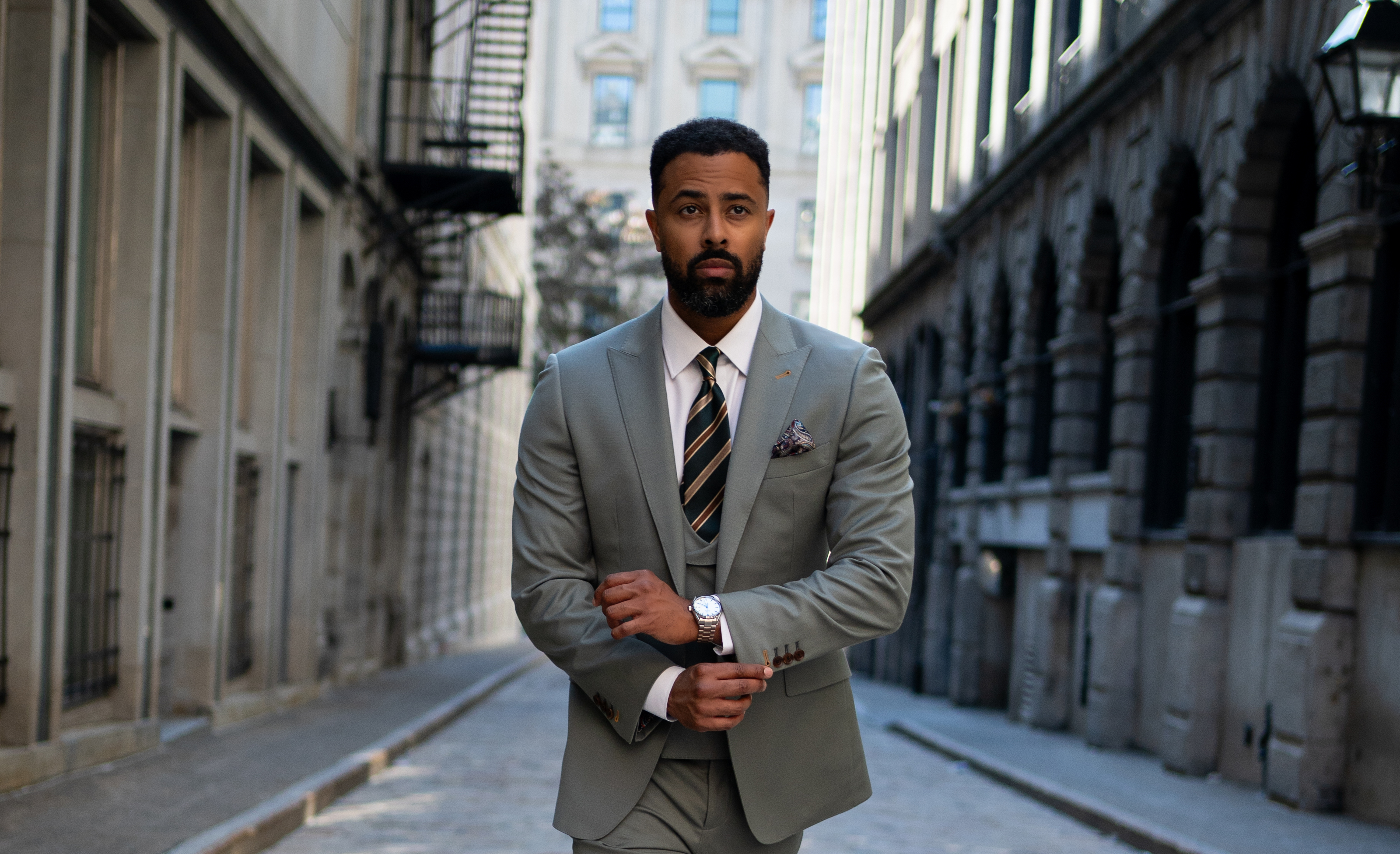 SUITABLEE