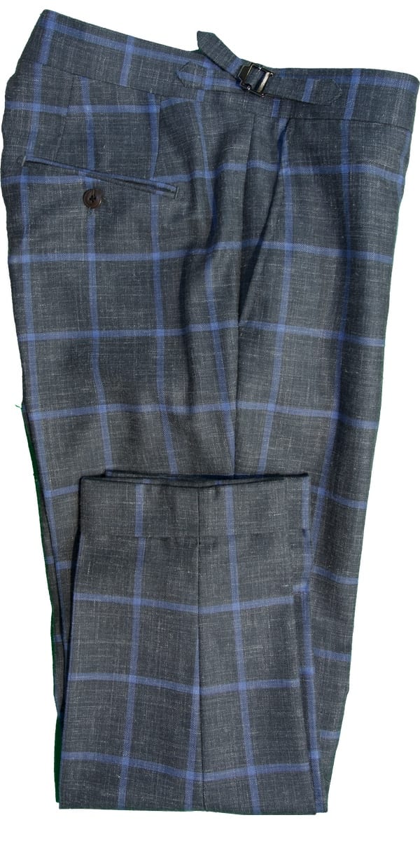 Complet gris avec carreaux bleu ciel