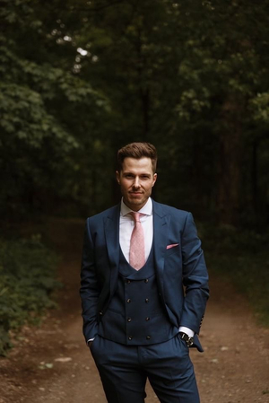 SUITABLEE Wedding Gallery Image 3