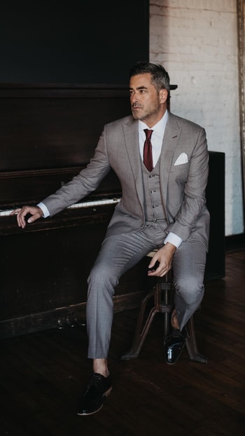 Ringing in 2019.
•
•
•
#suitablee #youdesignwetailor #art #happynewyear #suitup👔
