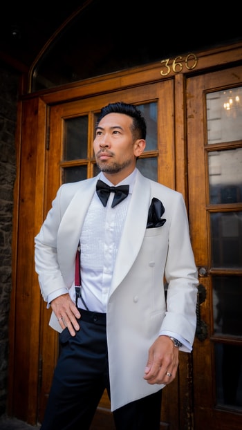 Ringing in 2019.
•
•
•
#suitablee #youdesignwetailor #art #happynewyear #suitup👔
