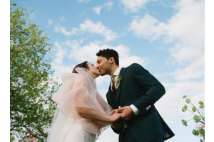 RAISONS POUR LESQUELLES JE DEVRAIS CHOISIR EN COSTUME SUR MESURE POUR MON MARIAGE EN 2023