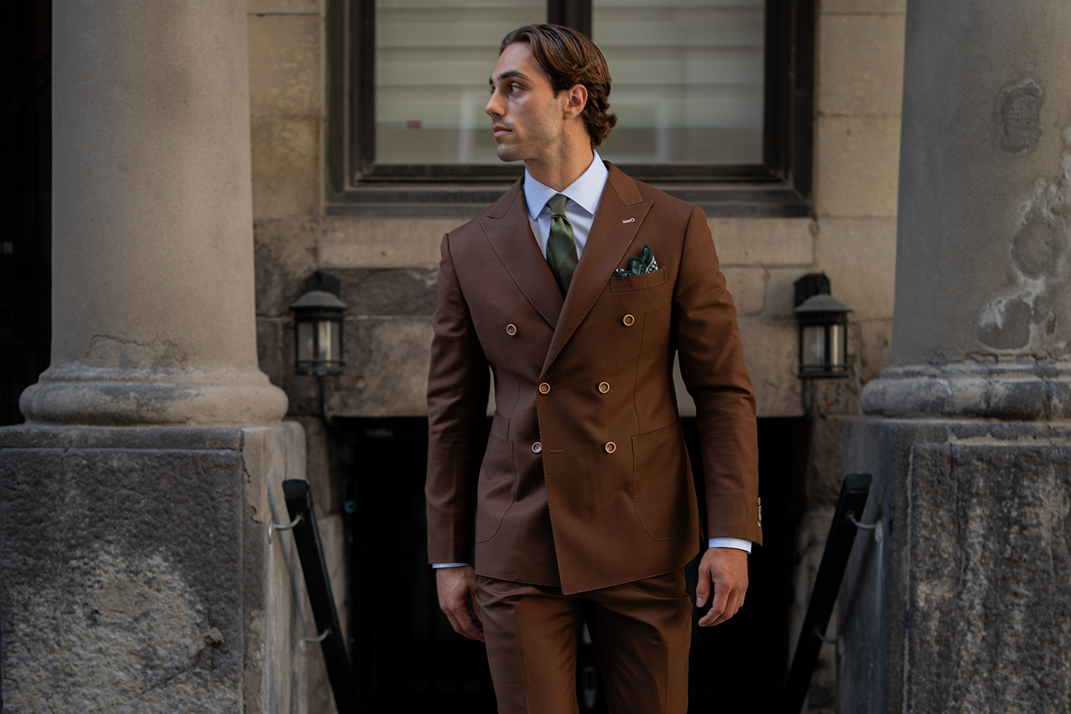 Business Suits in Montreal: Why Professionals Choose SUITABLEE