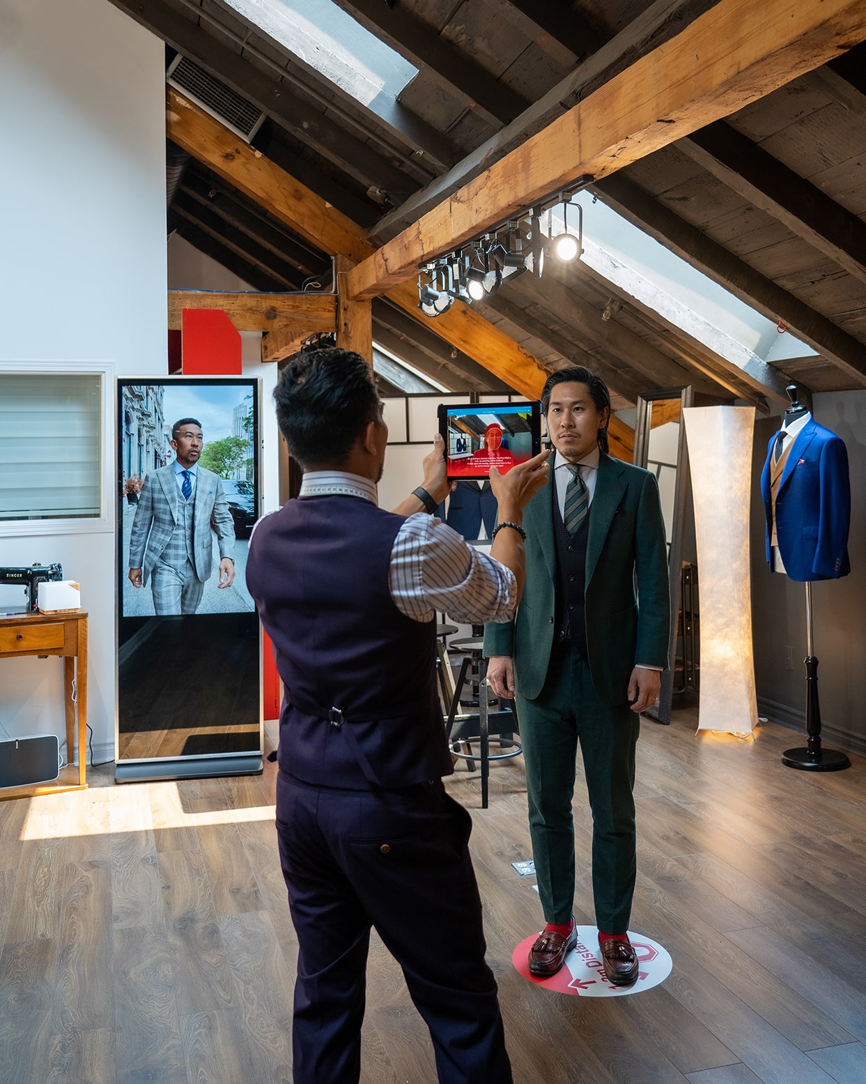 SUITABLEE Slider Image